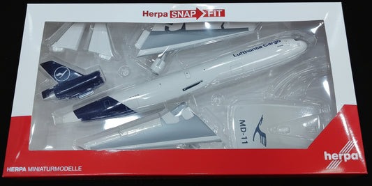 Lufthansa Cargo McDonnell Douglas MD-11 D-ALCD 1/200 സ്കെയിൽ സ്നാപ്പ് ഫിറ്റ് മോഡൽ ഹെർപ്പ
