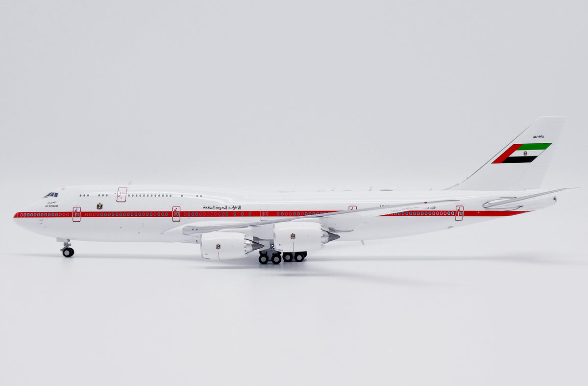 Abu Dhabi Amiri Flight Boeing B747-8 (BBJ) A6-PFA 1/400 Diecast Scale Model JCWings