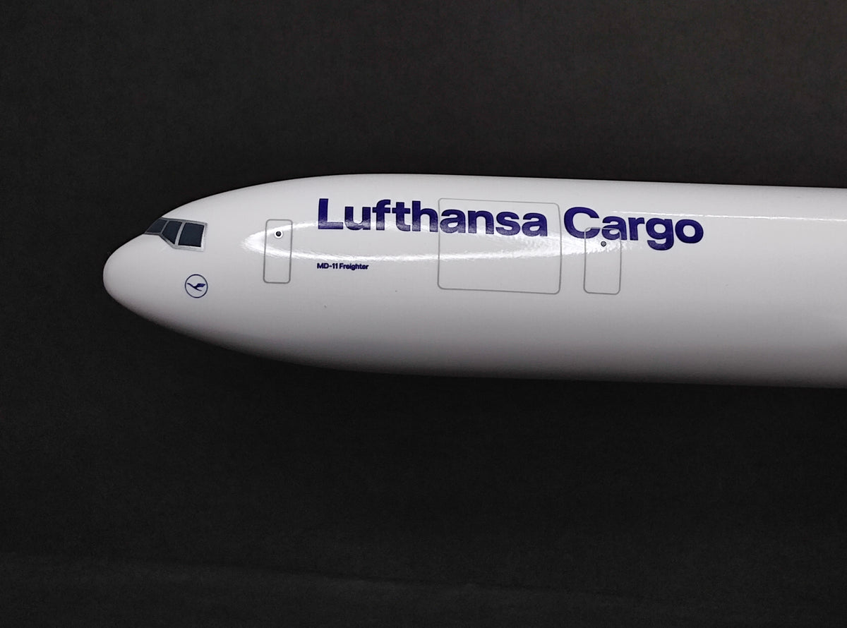 Lufthansa Cargo McDonnell Douglas MD-11 D-ALCD 1/200 Scale Snap Fit Model Herpa