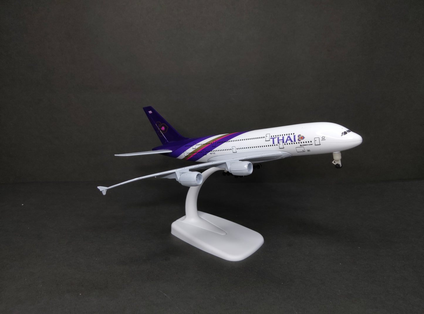 Thai Airways Airbus A380-800 HS-TUC 20cms Airplane Model