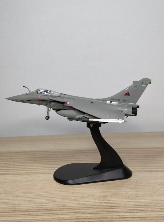 Dassault Rafale Fighter Jet 1/100 Aircraft Scale Model