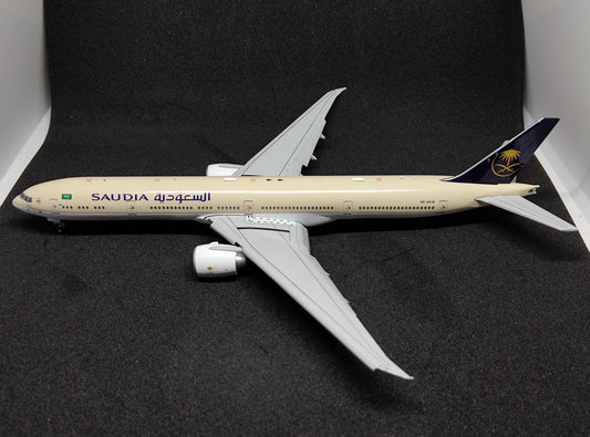 Saudia Boeing 777-300ER HZ-AK38 Flaps Down 1/400 Diecast Scale Model JCWings