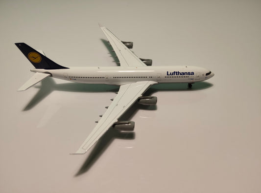 Lufthansa Airbus A340-200 D-AIBE 1/400 Diecast Scale Phoenix Models