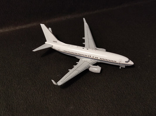 United States Navy C-40A Clipper 165835 B737 1/400 Diecast Scale Model JCWings