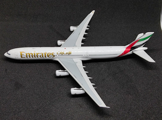 Emirates Airbus A340-300 A6-ERS 1/400 Diecast Model Aviation400