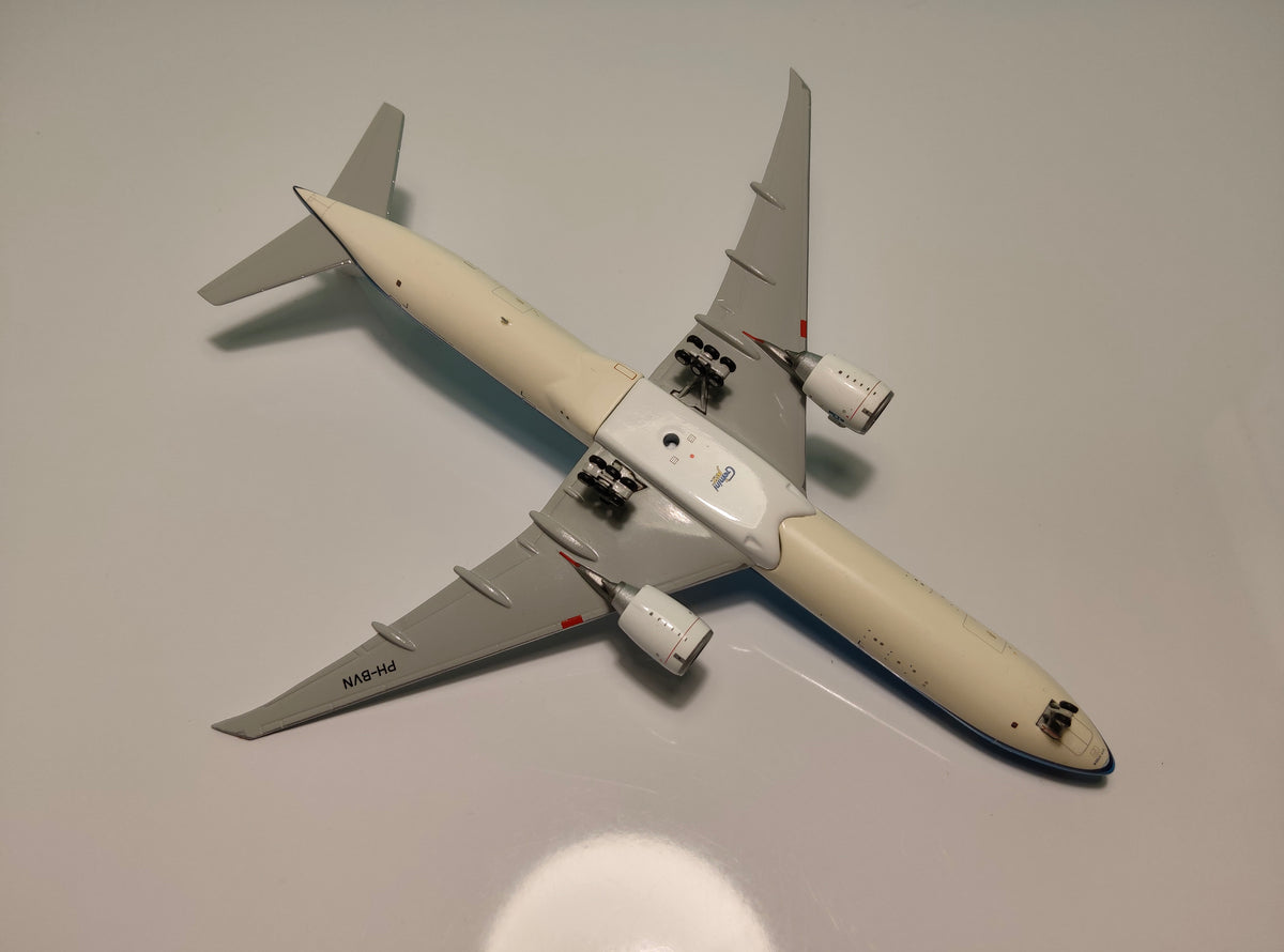 KLM Royal Dutch Airlines Boeing 777-300ER PH-BVN 1/400 Diecast Airplane Scale Model GeminiJets