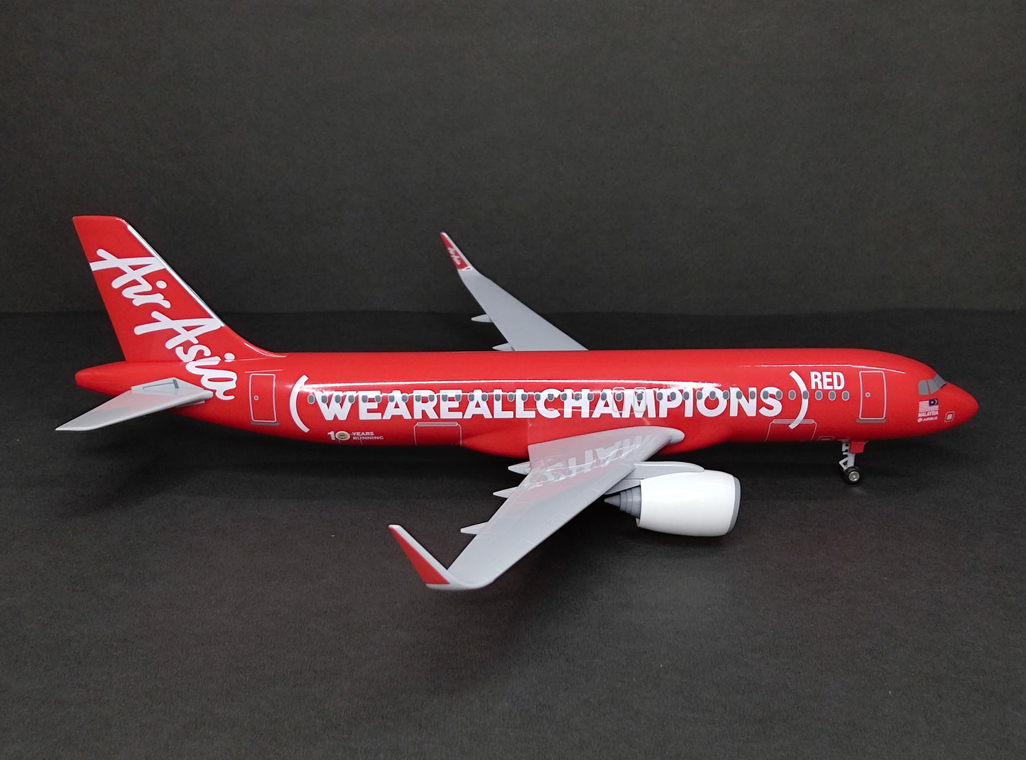 Air Asia Airbus A320 (We are all Champions Livery) 1/150 Scale Model Snap Fit