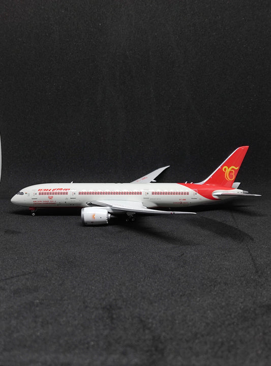 Air India Boeing 787-8 (Shri Guru Nanak Dev Ji 550 Years Celebration Livery) VT-ANQ 1/400 Aircraft Scale Model Phoenix