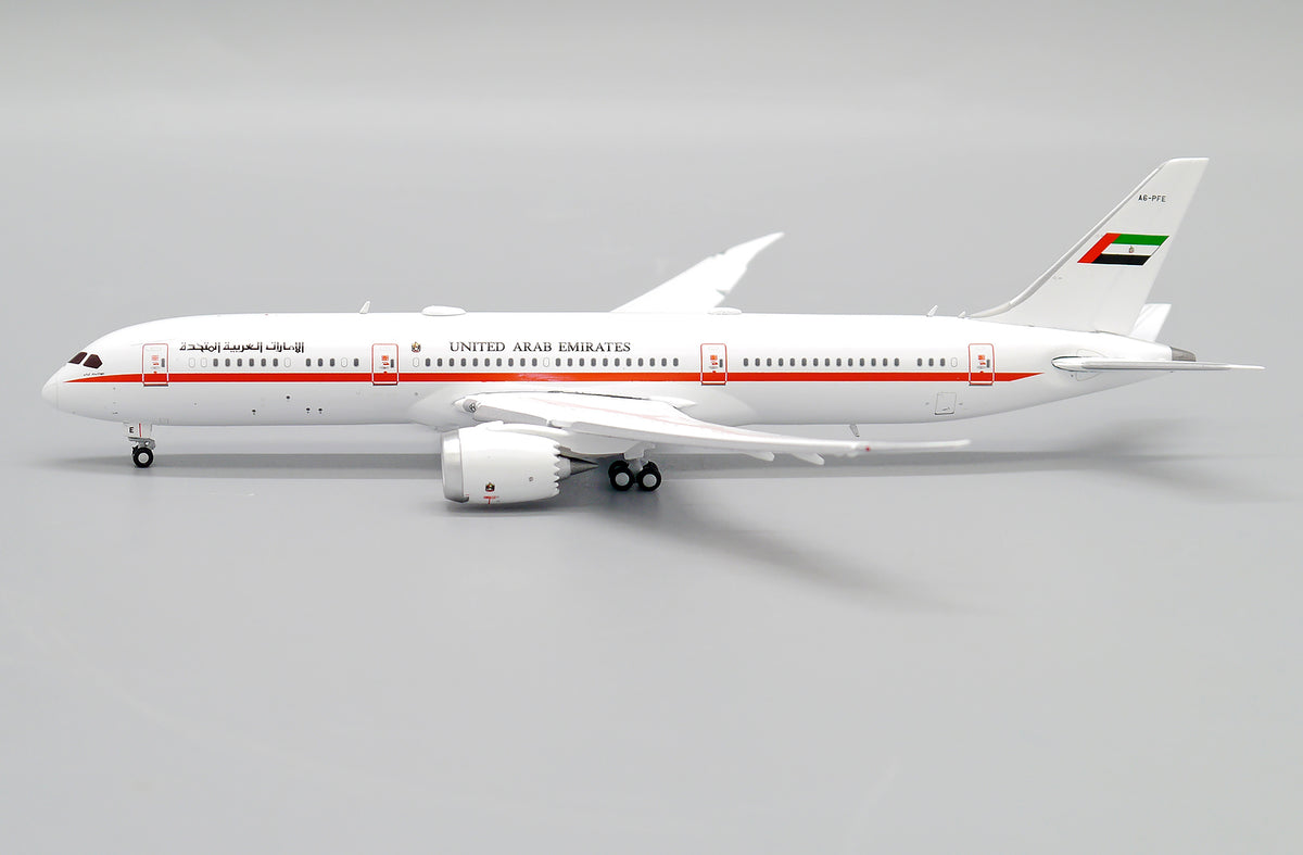 United Arab Emirates Abu Dhabi Amiri Boeing B787-9 A6-PFE 1/400 Scale Diecast Model JCWings