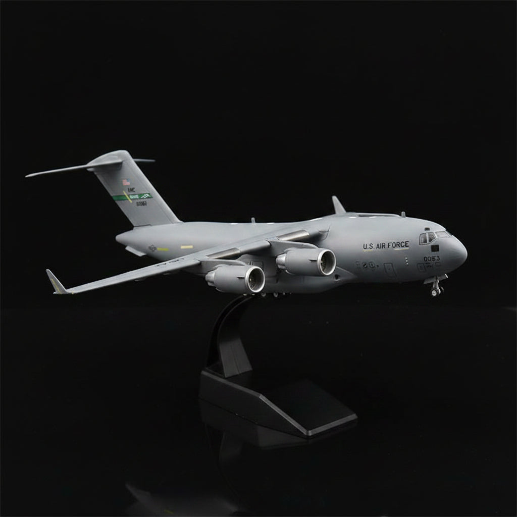 Mcdonnell Douglas C-17 Globemaster III 1/200 Diecast Aircraft Snapfit Model