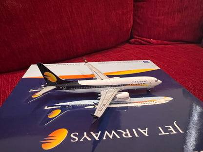 Jet Airways Boeing 737 MAX 1/400 VT- JXB JC Wings Diecast Scale Model