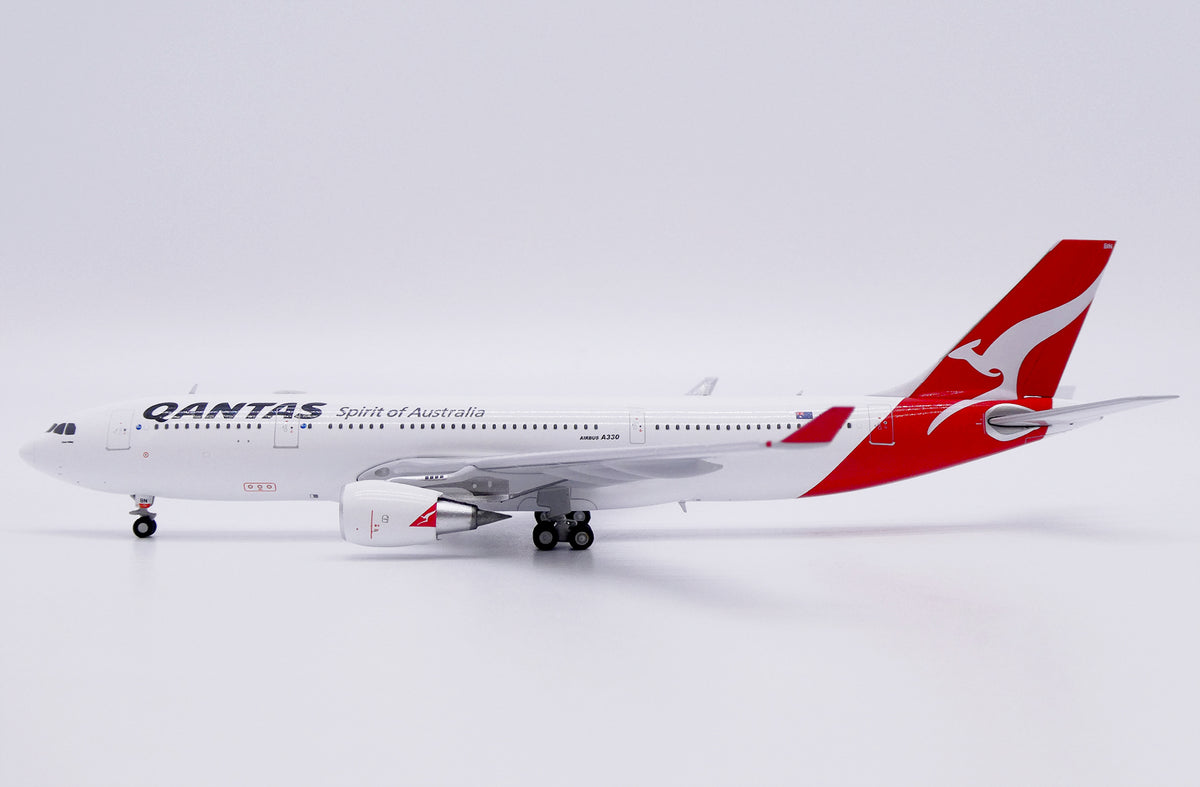 Qantas Airways Airbus A330-200 VH-EBN 1/400 Scale Diecast Model JCWings