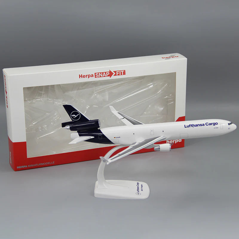Lufthansa Cargo McDonnell Douglas MD-11 D-ALCD 1/200 Scale Snap Fit Model Model Herpa