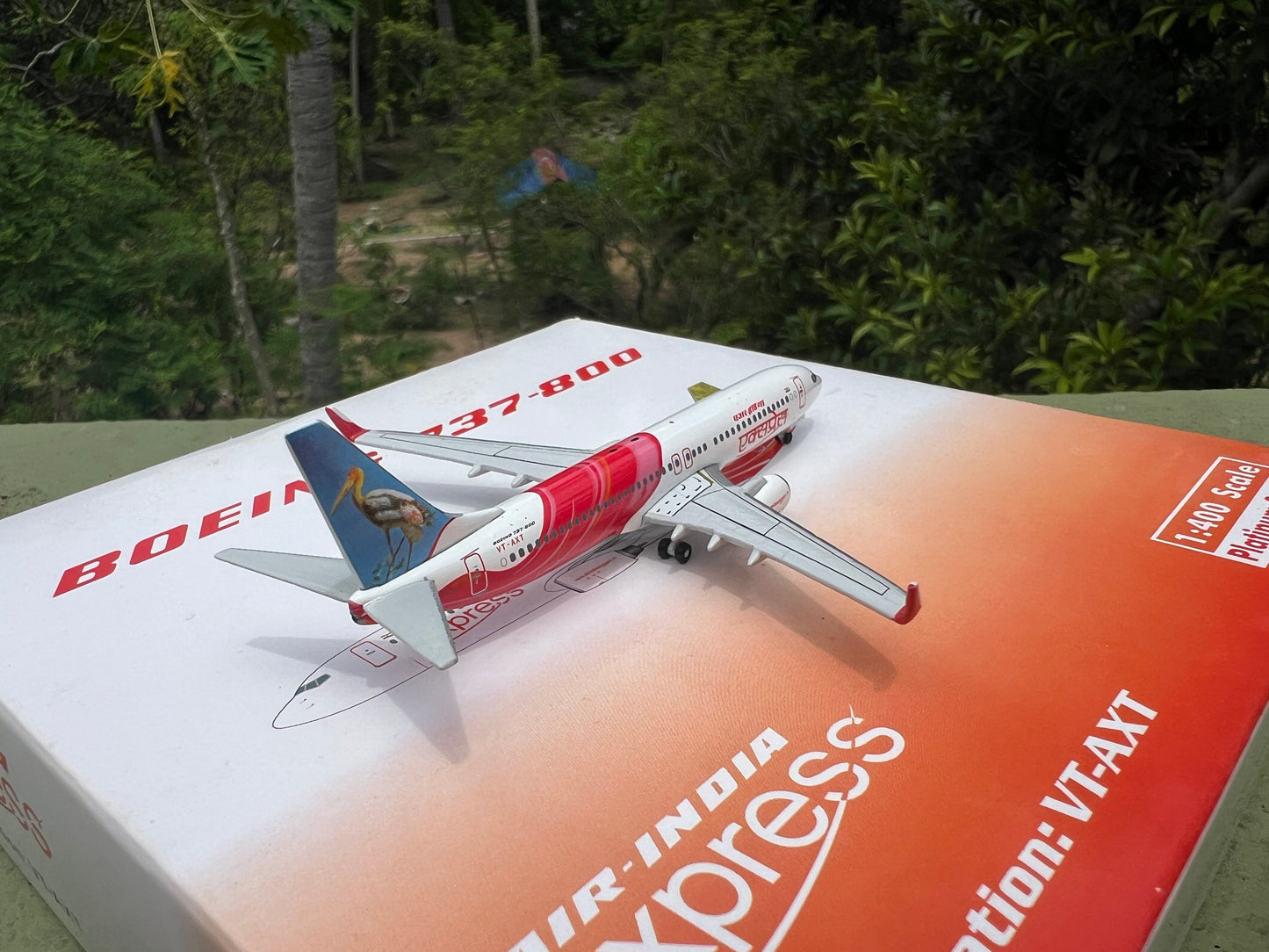 Air India Express Boeing 737-800 VT-AXT (Stork & Peacock) 1/400 Scale Diecast Model Brand Phoenix