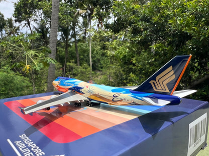 Singapore Airlines Boeing 747-400 9V-SPK Tropical Livery) 1/400 Scale Diecast Model | Apollo Models