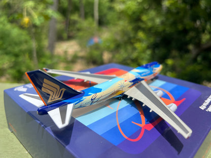 Singapore Airlines Boeing 747-400 9V-SPK Tropical Livery) 1/400 Scale Diecast Model | Apollo Models