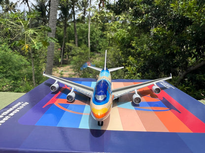 Singapore Airlines Boeing 747-400 9V-SPK Tropical Livery) 1/400 Scale Diecast Model | Apollo Models