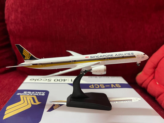 Singapore Airlines Boeing 787-10 (1000th 787 Dream)Liner Sticker) 9V-SCP 1/400 Diecast Scale Model Aviation400