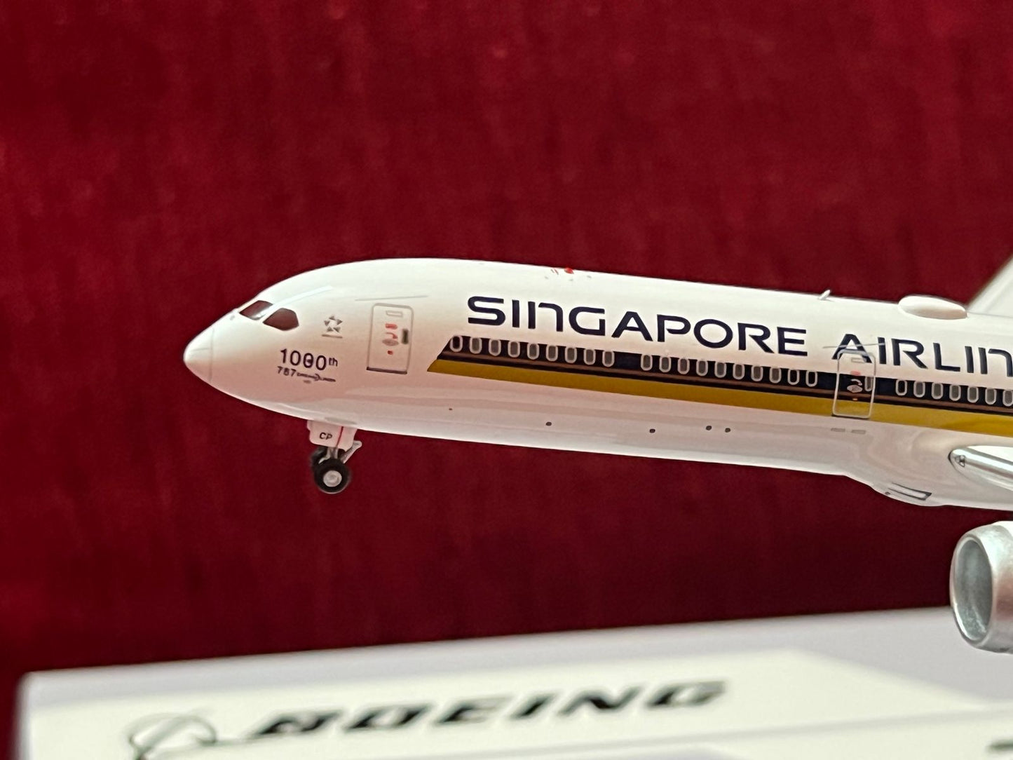 Singapore Airlines Boeing 787-10 (1000th 787 Dream)Liner Sticker) 9V-SCP 1/400 Diecast Scale Model Aviation400