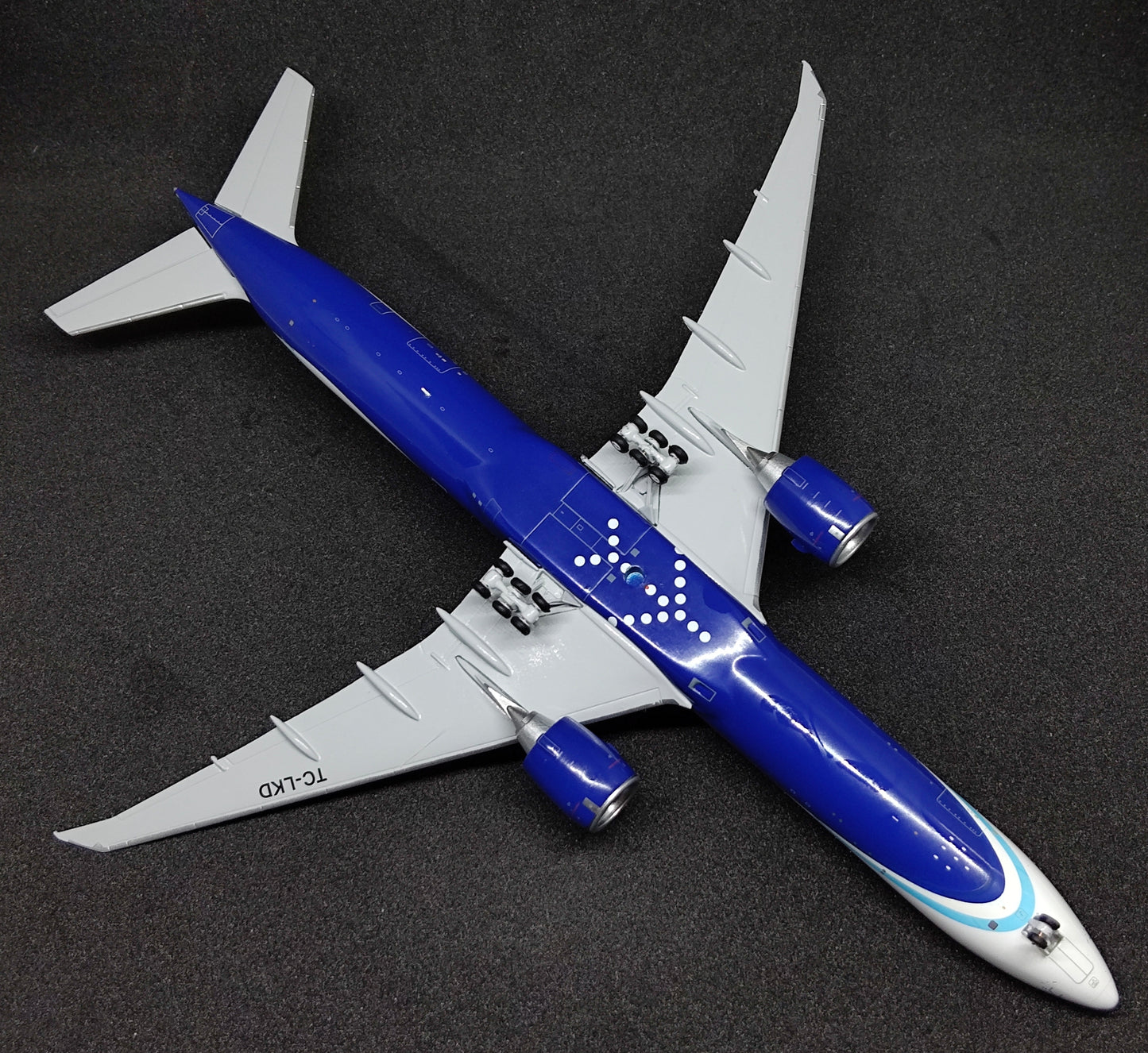 IndiGo Boeing 777-300ER TC-LKD 1/400 Aircraft Scale Model JCWings