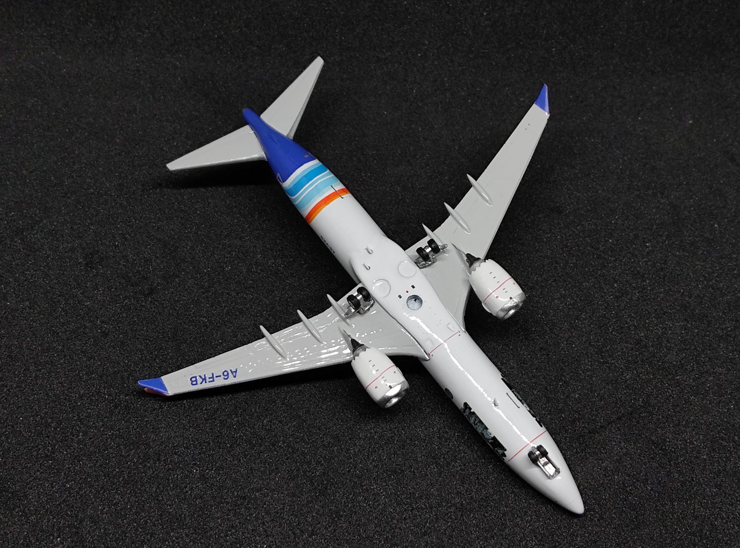 FlyDubai Boeing B737MAX-8 A6-FKB (Argentina Campeón Livery) 1/400 Diecast Scale Model Phoenix
