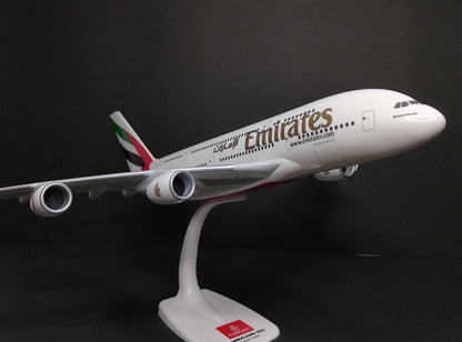 Emirates Airbus A380-800 A6-EUI (Classic Livery) 1/200 Scale Snap Fit Model
