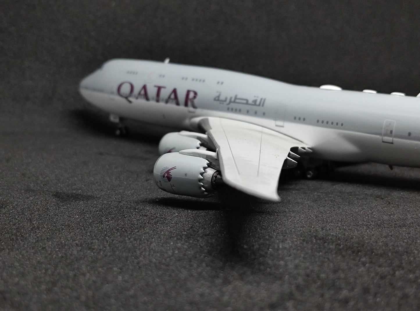 Qatar Amiri Flight Boeing 747-8i A7-HBJ 1/400 Diecast Scale Model Phoenix
