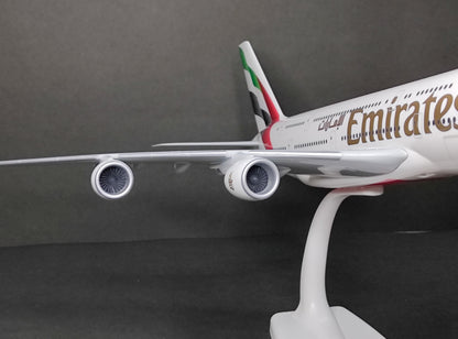 Emirates Airbus A380-800 A6-EOG (New Livery) 1/200 Scale Snap Fit Model