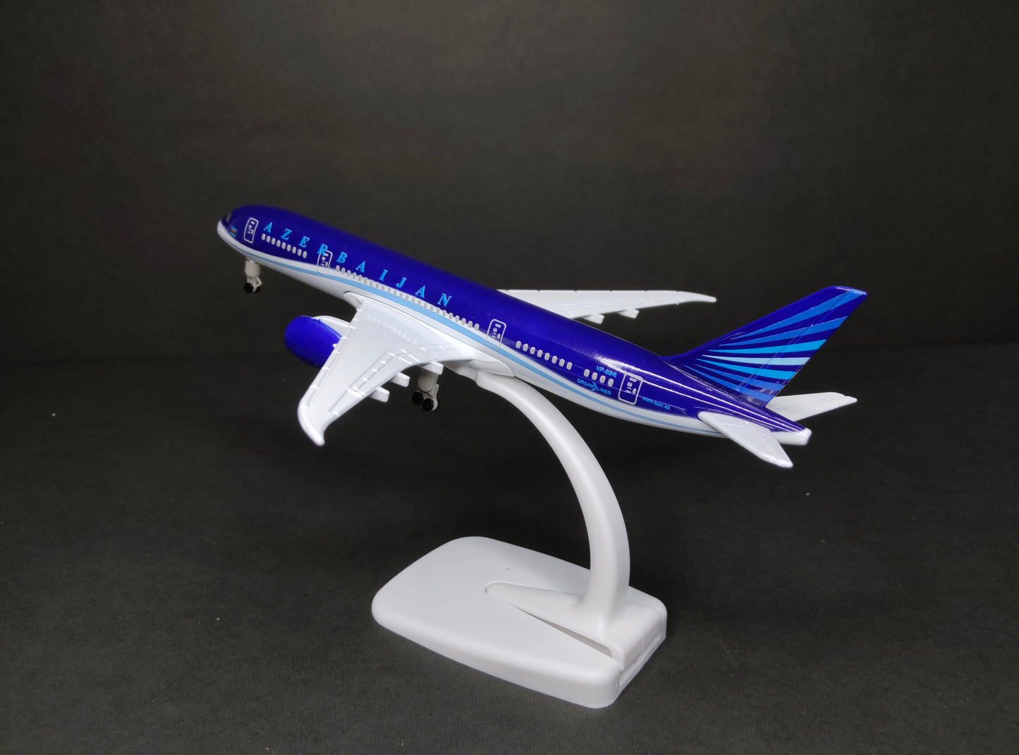 Azerbaijan Boeing B787-8 Dream)Liner VP-BBR 20cms Airplane Model
