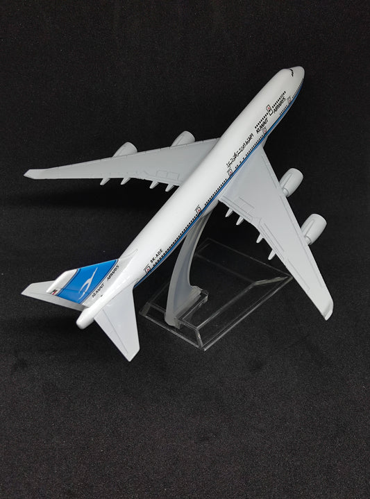 കുവൈറ്റ് എയർവേയ്‌സ് ബോയിംഗ് ബി747-400 9K-ADE 16cms എയർപ്ലെയിൻ മോഡൽ