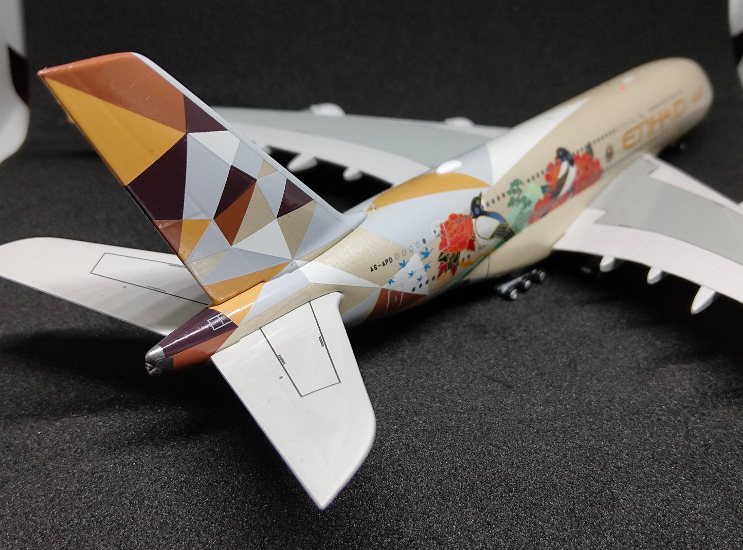 Etihad Airways Airbus A380-800 A6-APD (Choose South Korea Livery) detachable landing gear 1/400 Aircraft Scale Model Aviation400