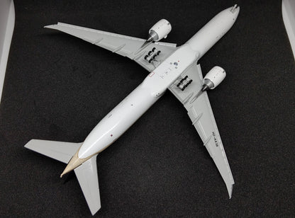 Saudia Boeing 777-300ER HZ-AK38 Flaps Down 1/400 Diecast Scale Model JCWings