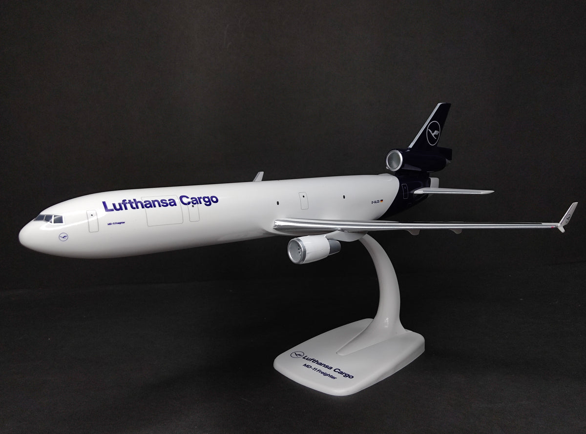 Lufthansa Cargo McDonnell Douglas MD-11 D-ALCD 1/200 Scale Snap Fit Model Herpa