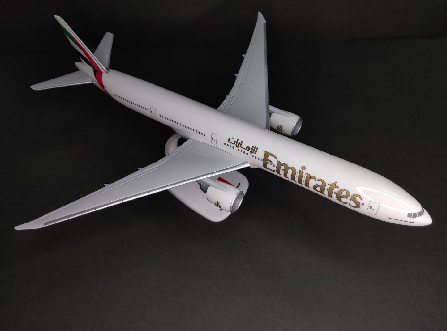 Emirates Boeing B777-300ER A6-EGH 1/200 Scale Snap Fit Model