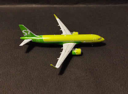 S7 Airlines Airbus A320neo RA-73428 1/400 Diecast Scale Model GeminiJets
