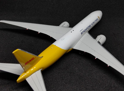 Singapore Airlines Cargo DHL Boeing 777-200LRF 9V-DHA 1/400 Phoenix Models