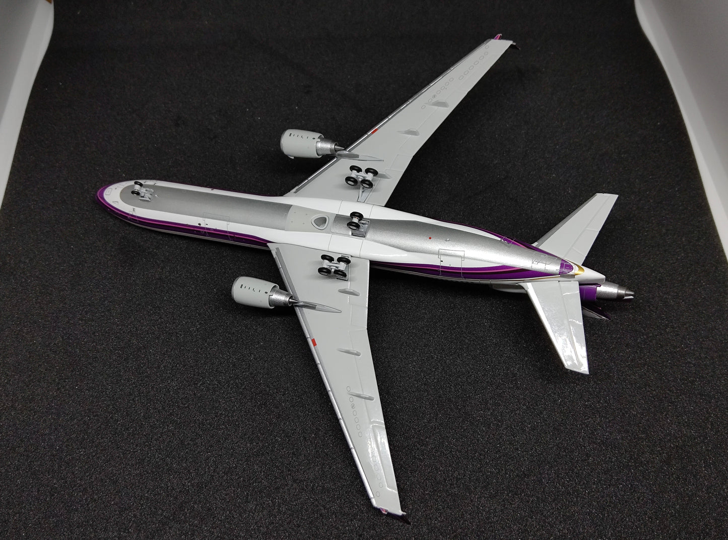 MCDonnell Douglas MD11 N211MD House Livery 1/400 Aircraft Scale Model YYWings