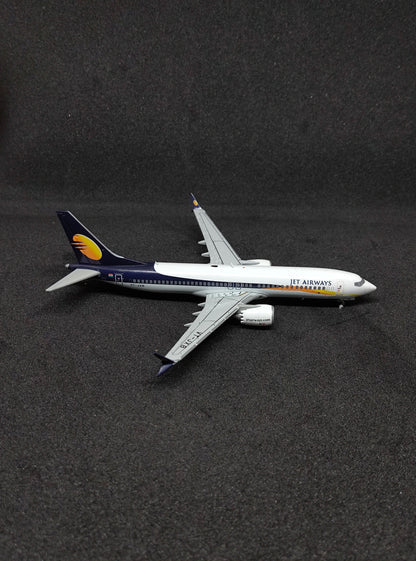 ജെറ്റ് എയർവേസ് ബോയിംഗ് 737 മാക്സ് 1/400 വിടി-ജെഎക്സ്ബി ജെസി വിംഗ്സ് ഡൈകാസ്റ്റ് സ്കെയിൽ മോഡൽ