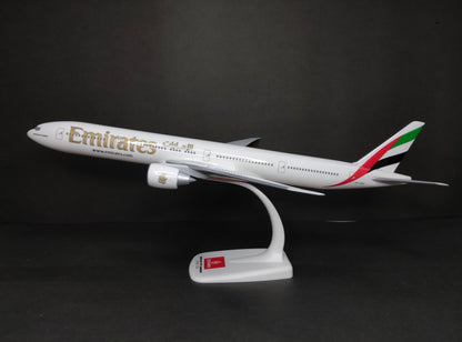 Emirates Boeing B777-300ER A6-EGH 1/200 Scale Snap Fit Model