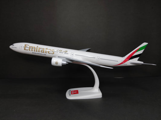 Emirates Boeing B777-300ER A6-EGH 1/200 Scale Snap Fit Model