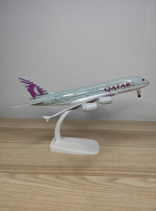 Qatar Airways Airbus A380-800 A7-APB 20cms Airplane Model