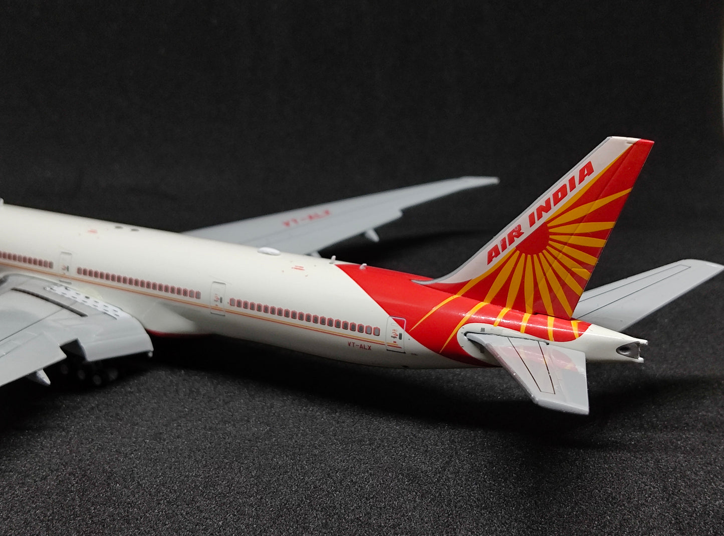 Air India Boeing 777-300ER VT-ALX Flaps Down Version 1/400 Scale Model JCWings