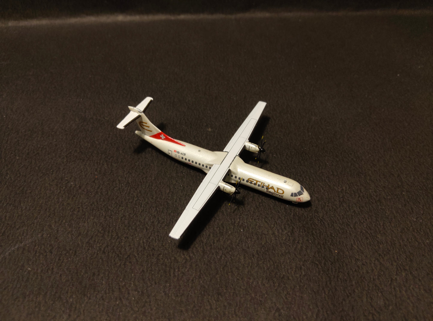 Etihad Regional (Darwin Airline) ATR 72-500 HB-ACB 1/400 Diecast Scale Model JCWings