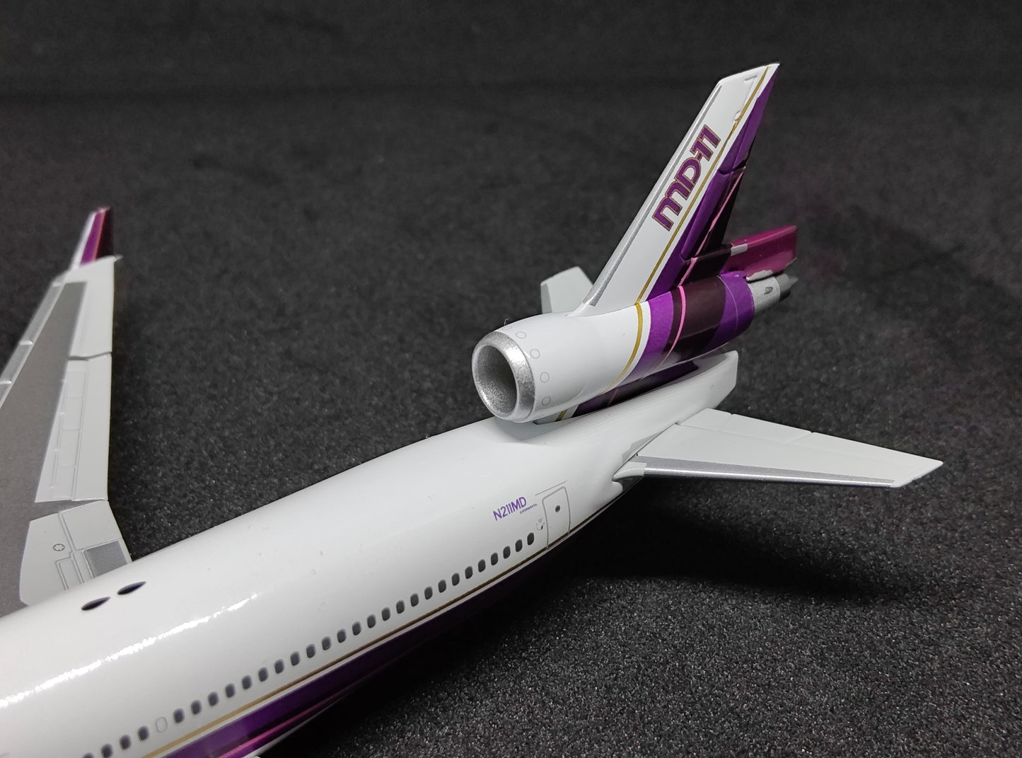 MCDonnell Douglas MD11 N211MD House Livery 1/400 Aircraft Scale Model YYWings