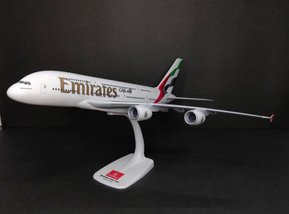 Emirates Airbus A380-800 A6-EOG (New Livery) 1/200 Scale Snap Fit Model