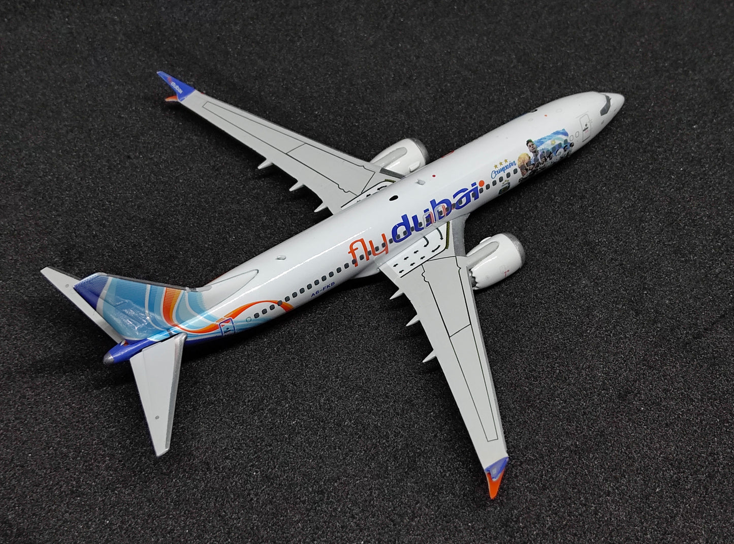 FlyDubai Boeing B737MAX-8 A6-FKB (Argentina Campeón Livery) 1/400 Diecast Scale Model Phoenix