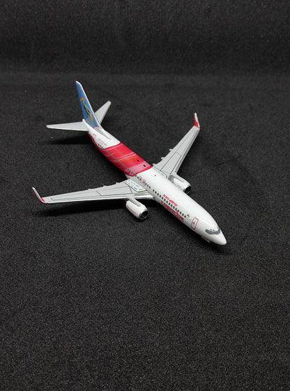 എയർ ഇന്ത്യ എക്സ്പ്രസ് ബോയിംഗ് 737-800 VT-AXT (Stork & Peacock) 1/400 സ്കെയിൽ ഡൈകാസ്റ്റ് മോഡൽ ബ്രാൻഡ് ഫീനിക്സ്