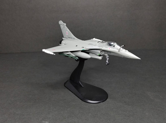 Dassault Rafale Fighter Jet 1/100 Aircraft Scale Model