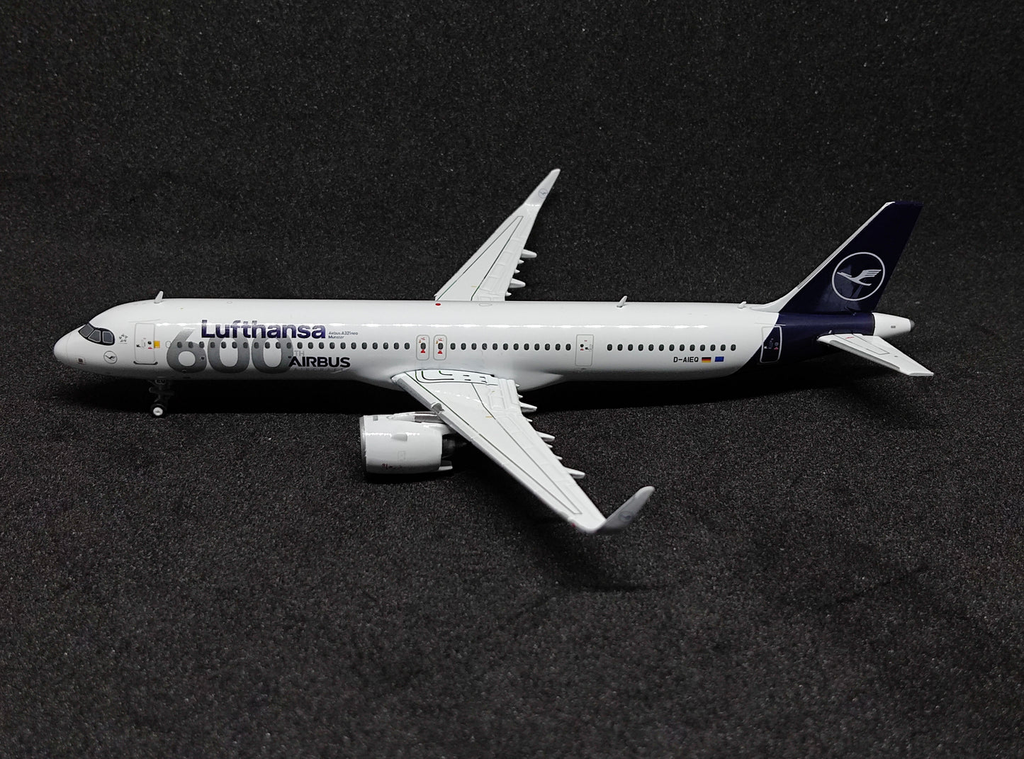 Lufthansa Airbus A321neo (600th Airbus Aircraft Sticker Livery) D-AIEQ 1/400 Diecast Scale Model GeminiJets