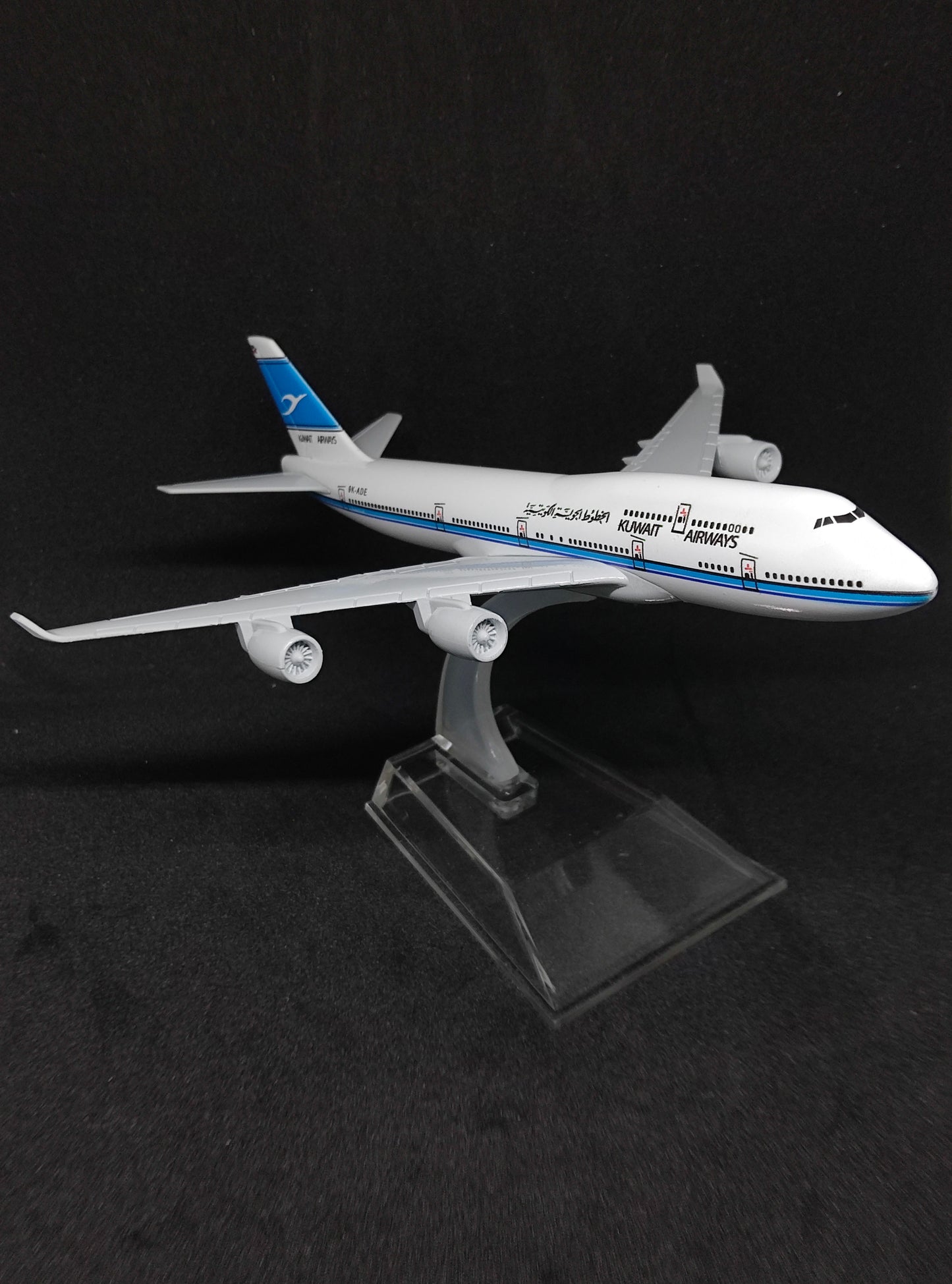 Kuwait Airways Boeing B747-400 9K-ADE 16cms Airplane Model